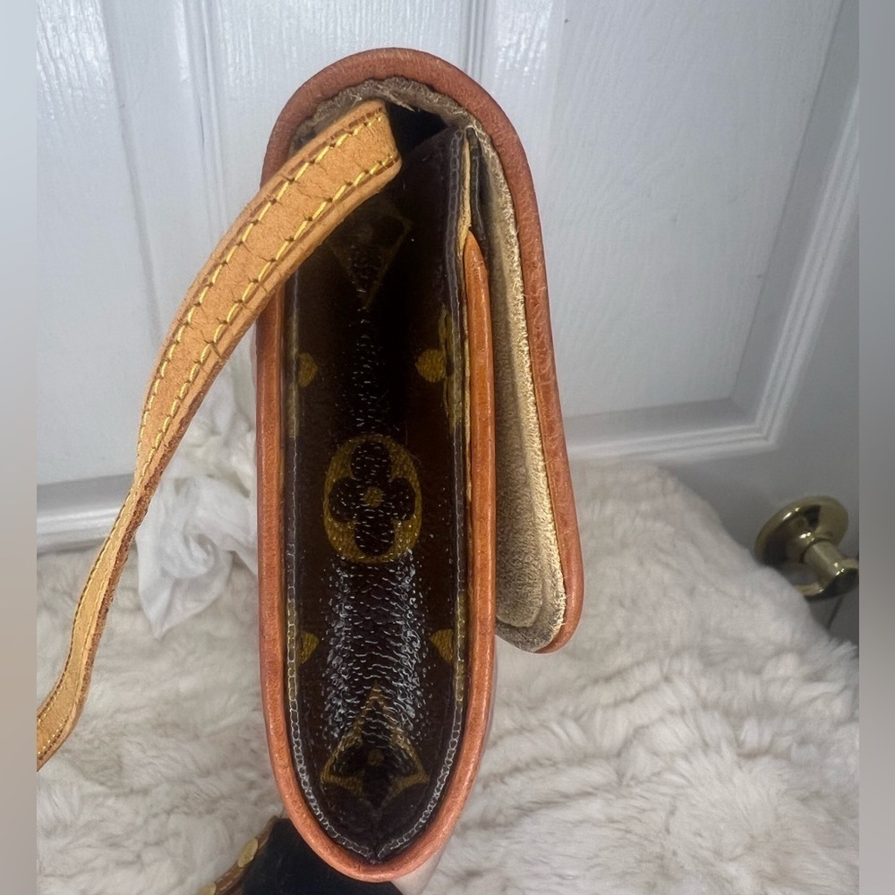 LOUIS VUITTON PARIS POCHETTE MONOGRAM TWIN GM 2 WAY SHOULDER/CROSSBODY BAG - Picture 13 of 16